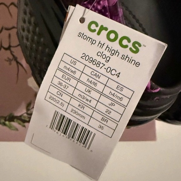 CROCS Stomp Hyper Floral Women's Mules Platform Clogs Black & Purple Flowered W6 - Picture 4 of 4